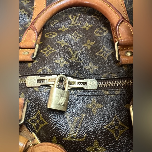 Louis Vuitton Keepall 55 Duffel Travel Bag - Picture 13 of 15